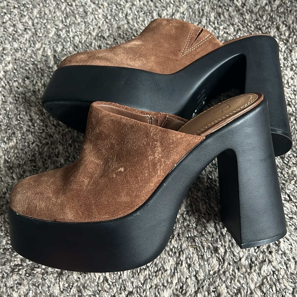 Bono So Chic Slip On Suede Mules - Picture 4 of 7